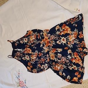 Beautiful Navy blue Romper🎈 $5 Buy 4 Or More